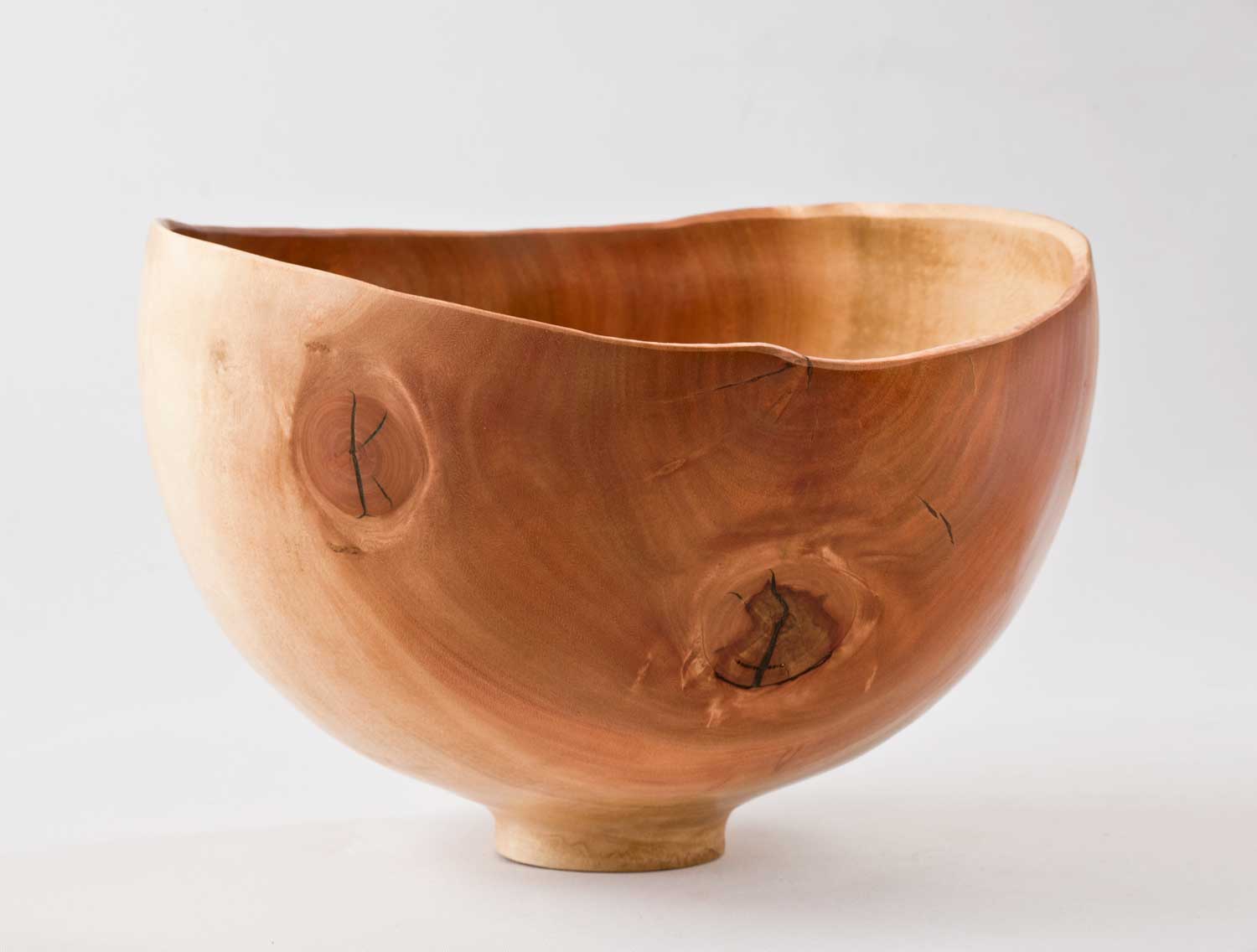 No346-Knotty-Silver-Dollar-Wooden-Bowl