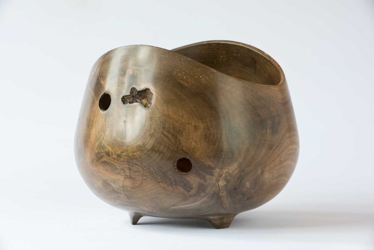 No386-Puriri-Wooden-Vessel-b