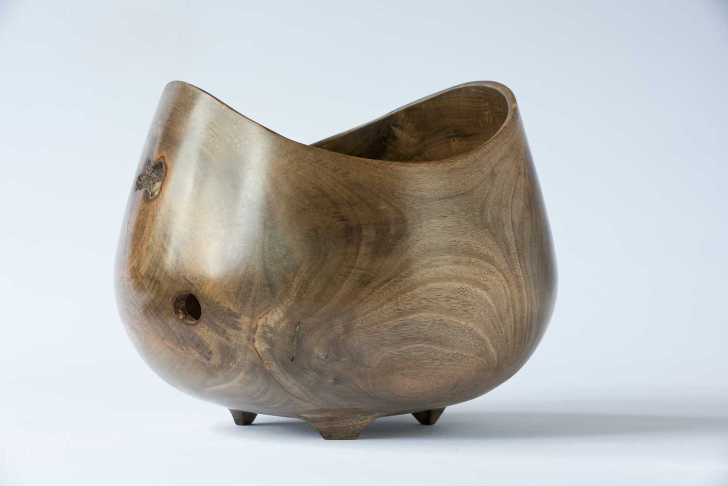 No386-Puriri-Wooden-Vessel-c