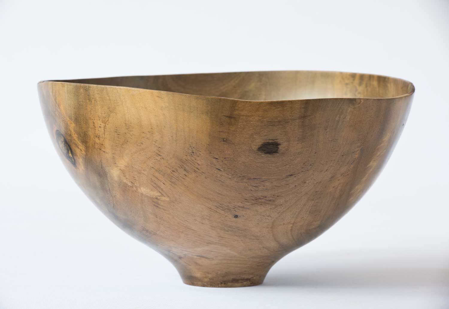 No388-Puriri-Wooden-Vessel-c