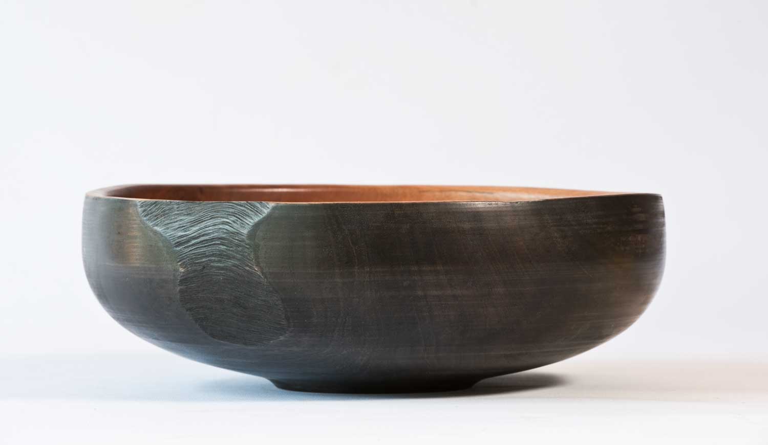 No432-Ebonised-Exterior-Pohutukawa-Bowl-b