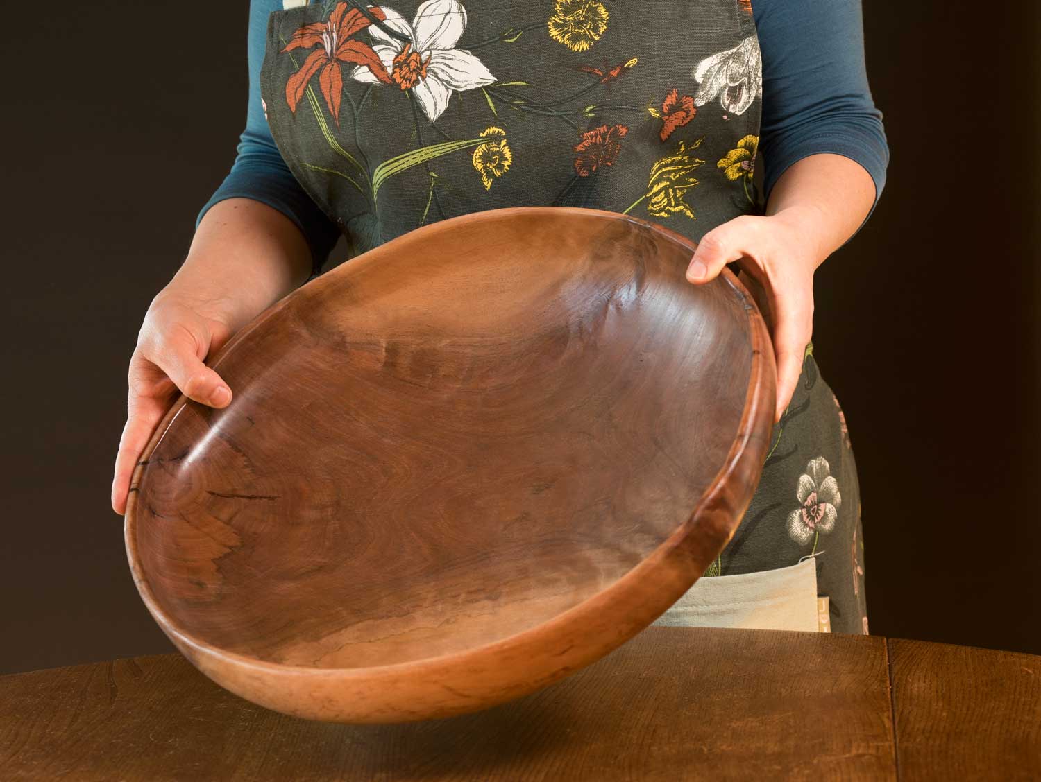 No544-Large-Pohutukawa-Wooden-Bowl Three Legged Oak Wooden Bowl