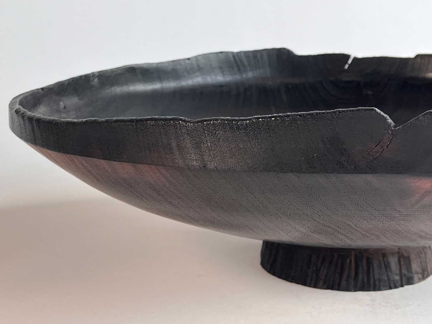 No646_Black-Burnt-Edge-Bowl-b