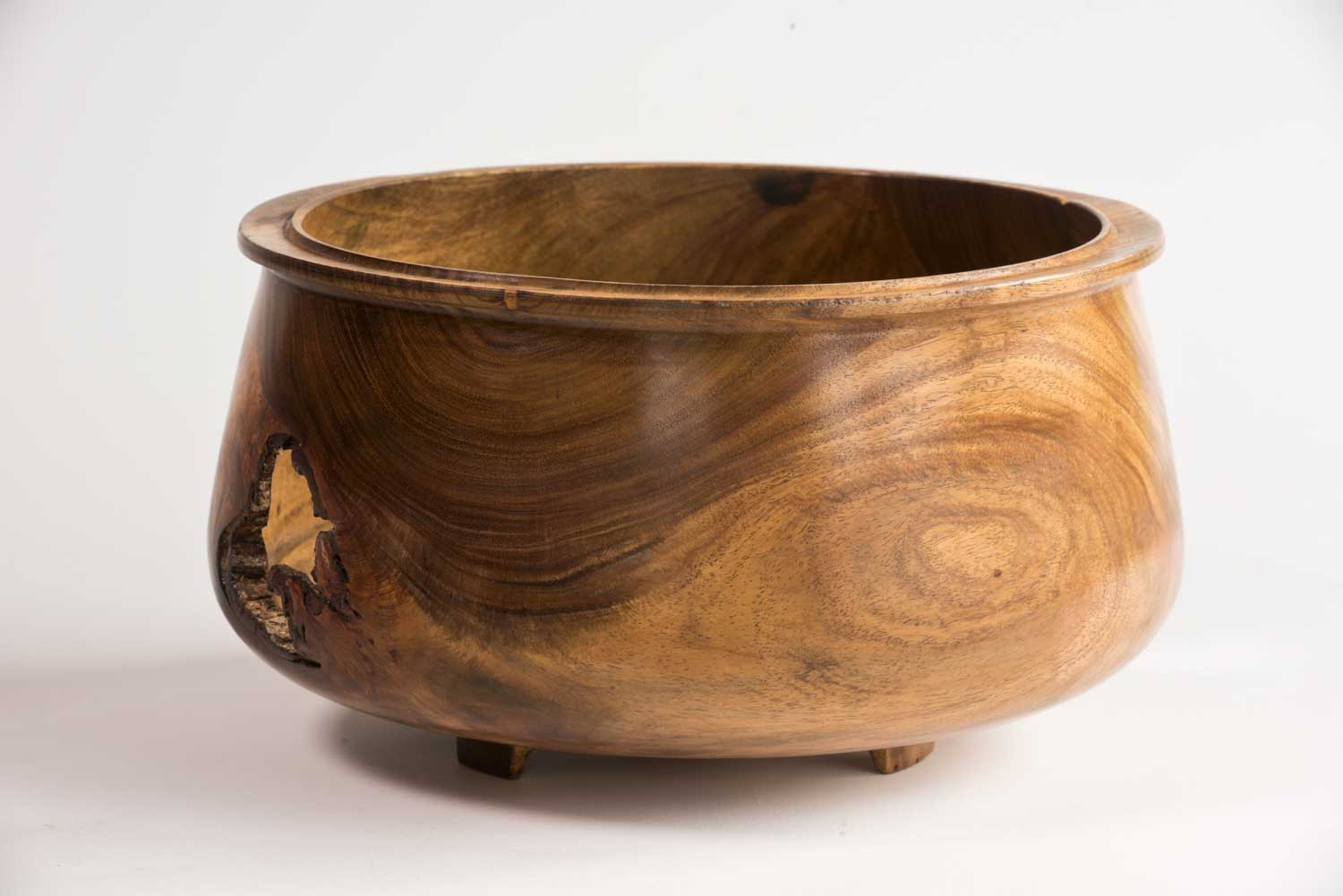 No664-knotty-wooden-bowl-art-b