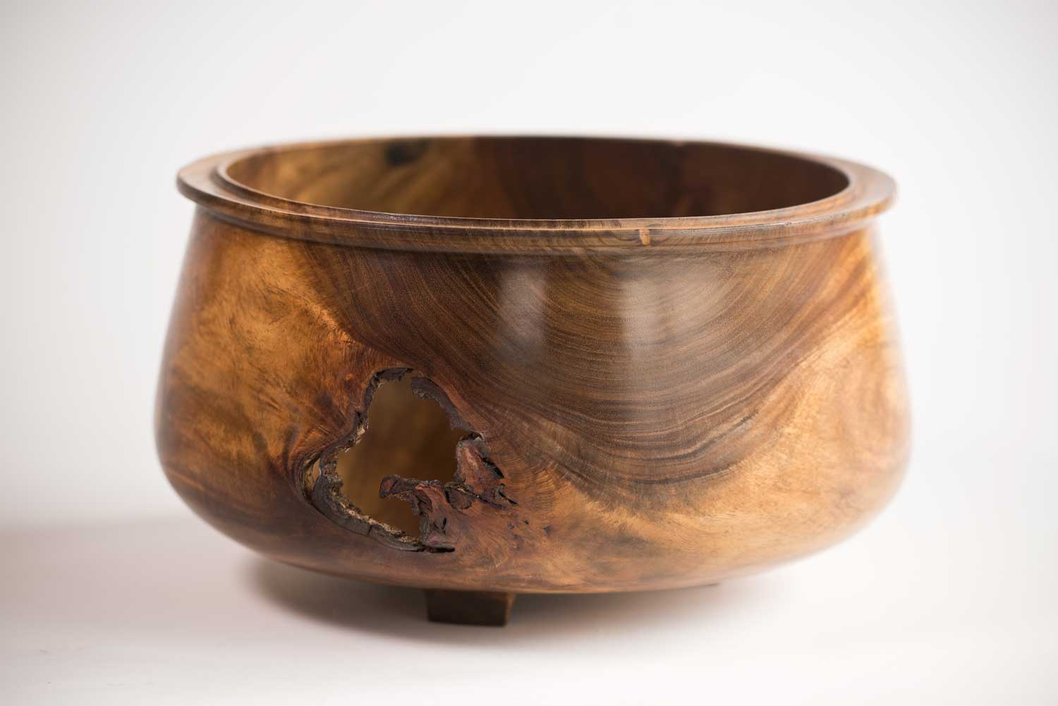 No664-knotty-wooden-bowl-art-c