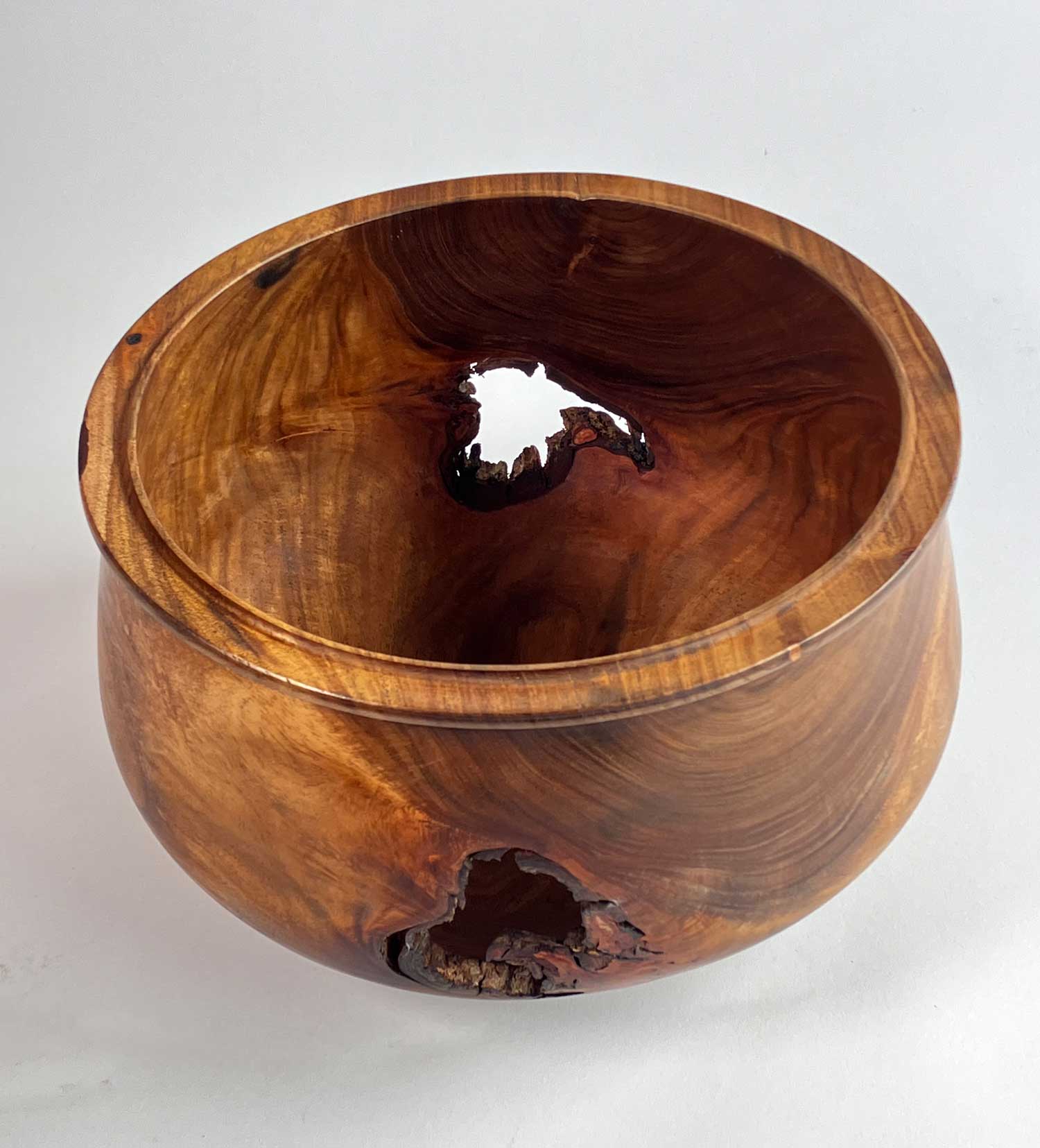 No664-knotty-wooden-bowl-art