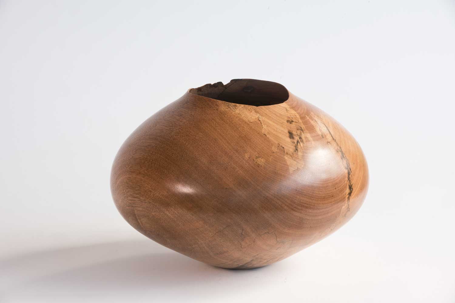 Turned-Wooden-Vessel-AV01-d