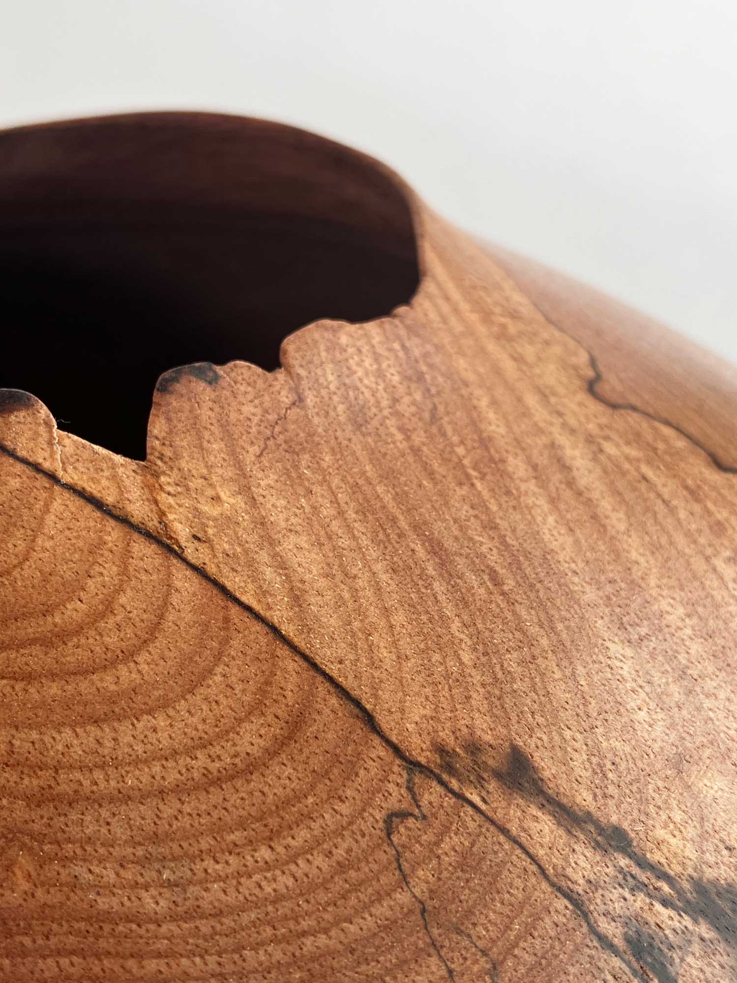 Turned-Wooden-Vessel-AV01-n