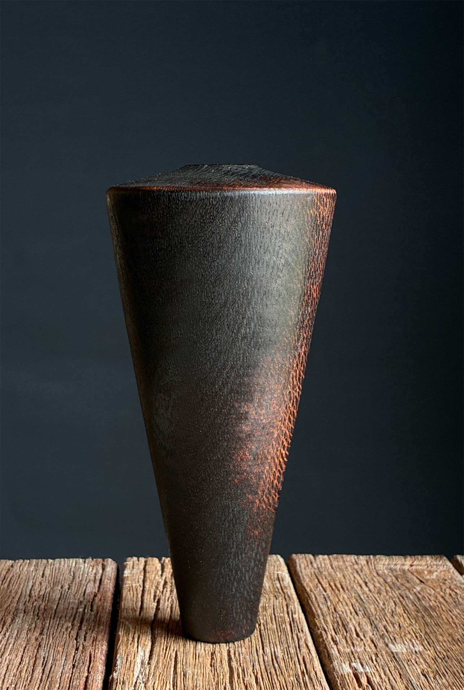 Turned-Wooden-Vessel-AV04