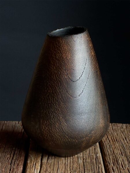 Turned wooden vessel AV06