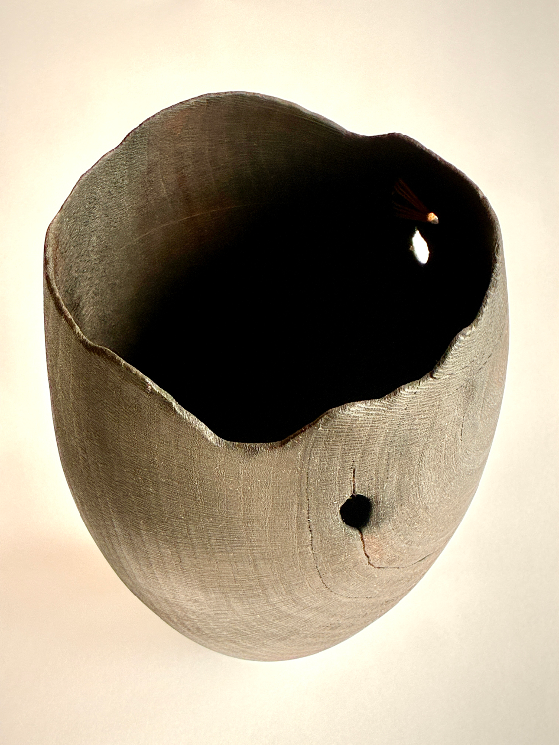 AV21_8985_Wooden-Art-Vessel.webp