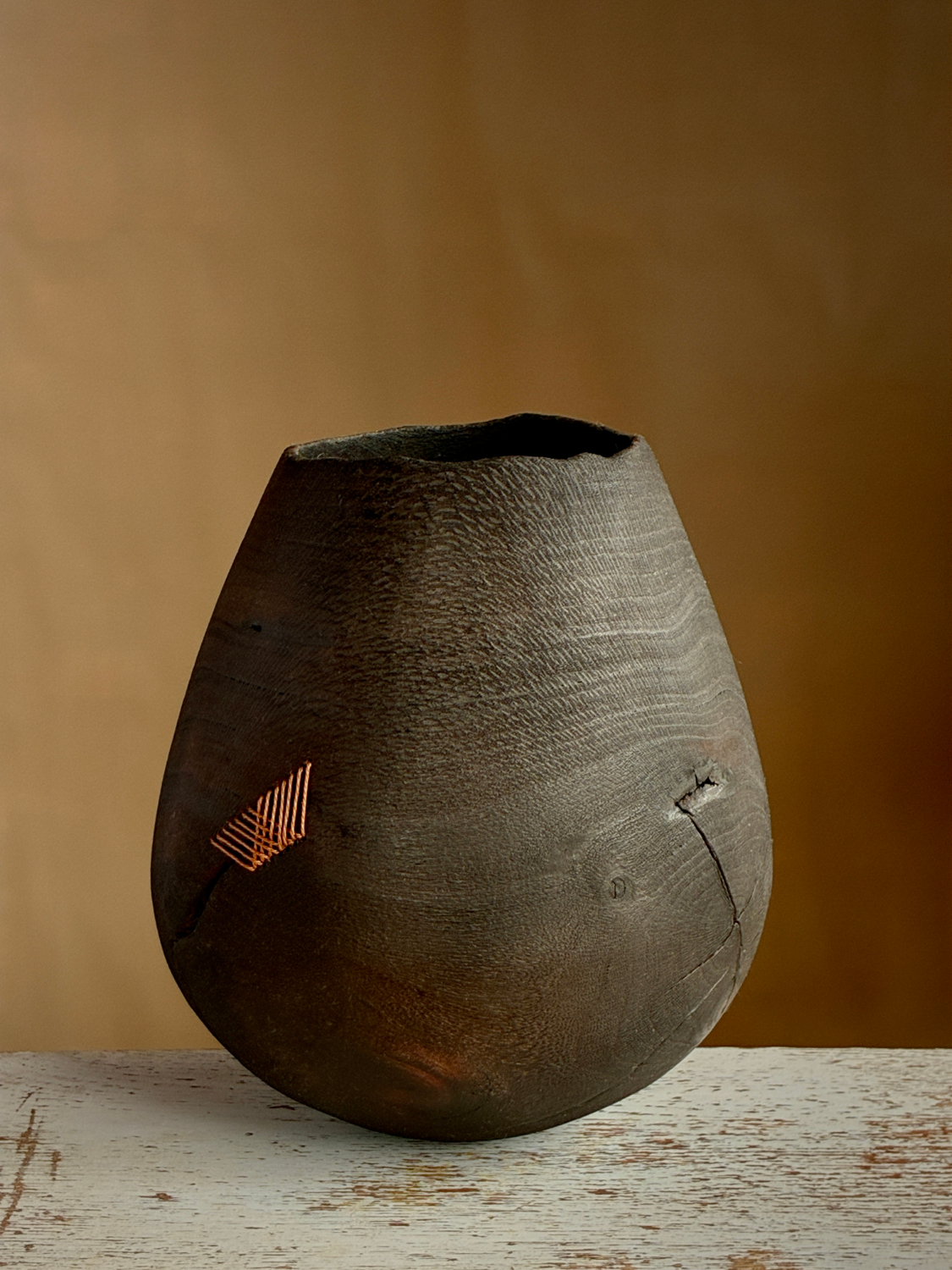 AV23_8907_Wooden-Art-Vessel.webp